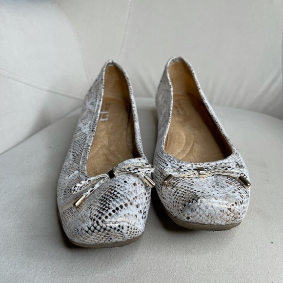 Naturalizer Metallic Leather Flats Snakeskin Sz 8 - Picture 2 of 4